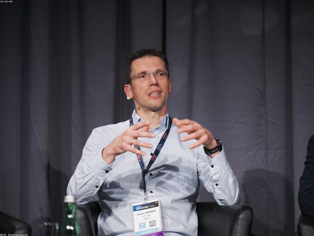 គន្លឹះសំរាប់ការពារល្បែងអនឡាញនៅក្នុងបរិយាកាសថ្មី